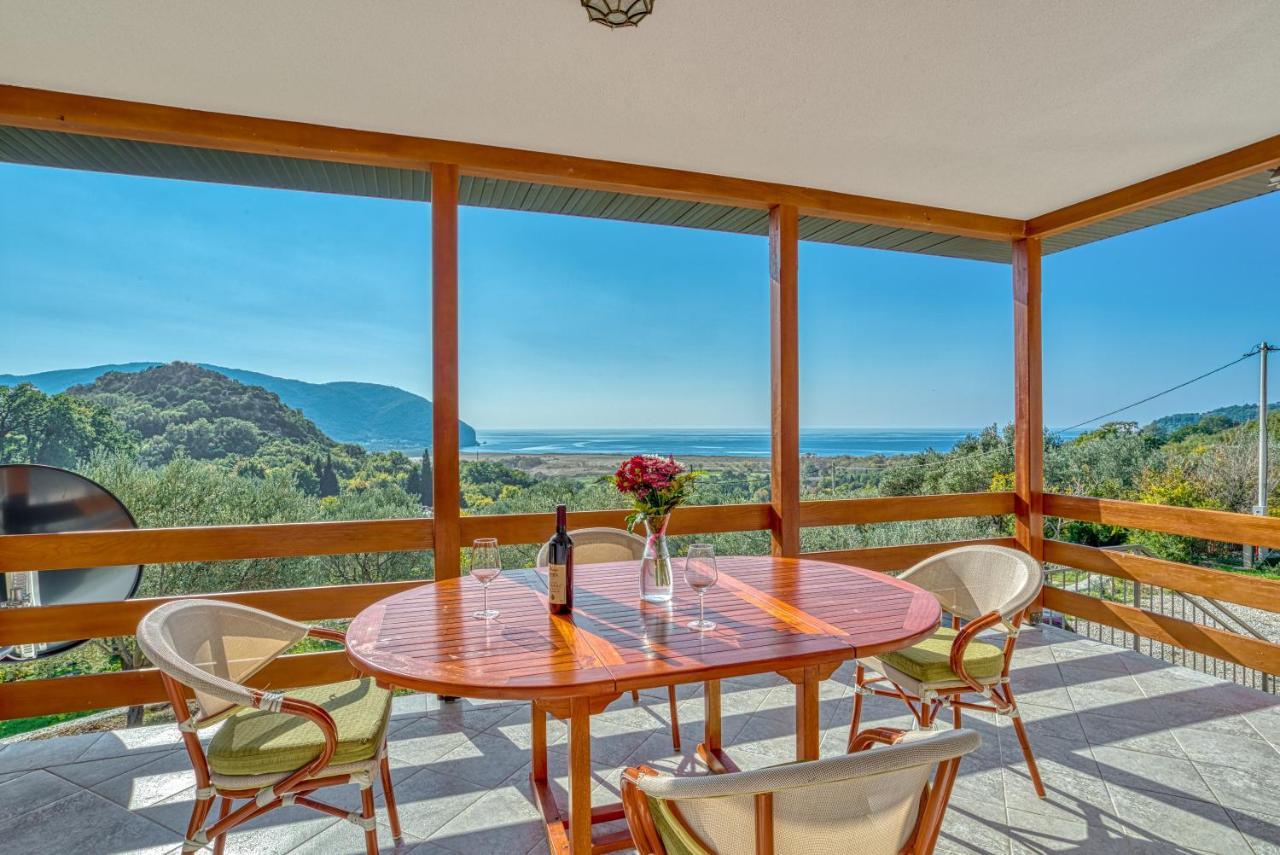 Two Bedroom House With Sea View Maj 불야리차 외부 사진