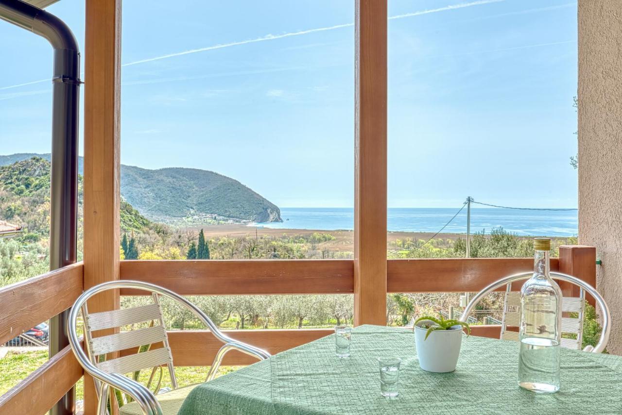 Two Bedroom House With Sea View Maj 불야리차 외부 사진