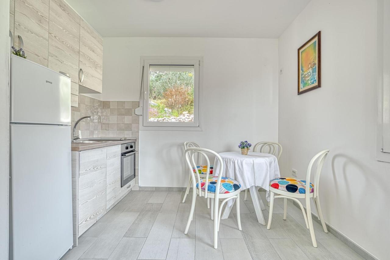 Two Bedroom House With Sea View Maj 불야리차 외부 사진