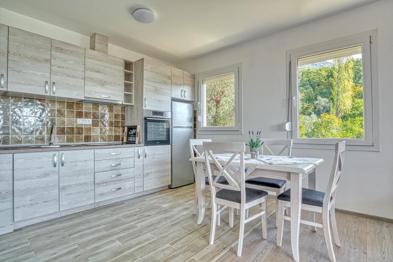 Two Bedroom House With Sea View Maj 불야리차 외부 사진