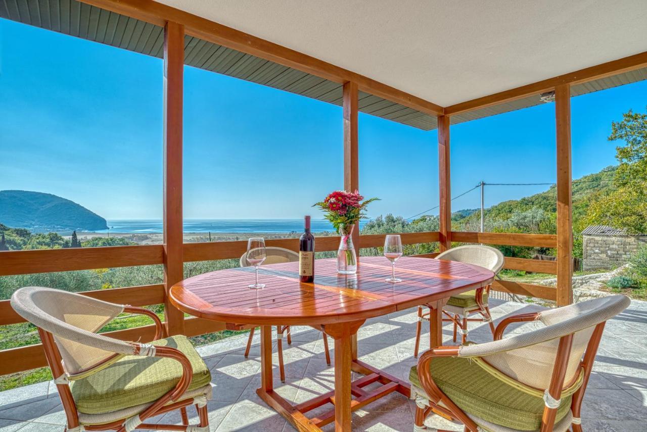 Two Bedroom House With Sea View Maj 불야리차 외부 사진