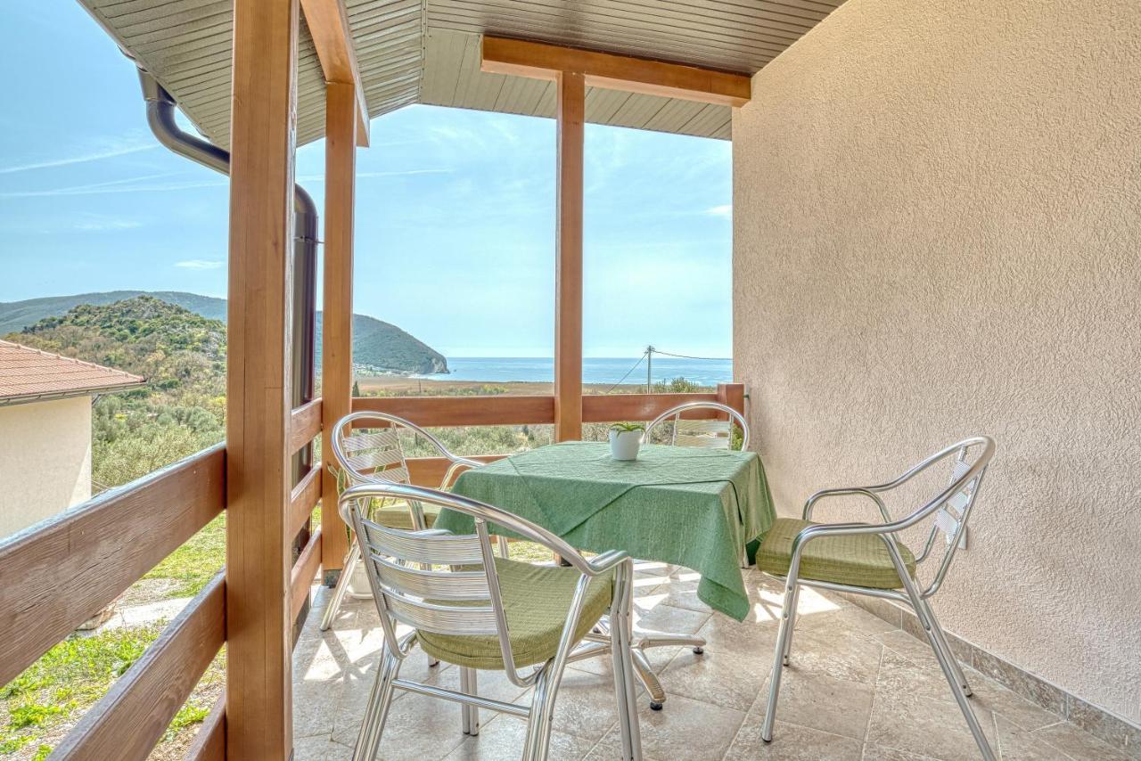 Two Bedroom House With Sea View Maj 불야리차 외부 사진