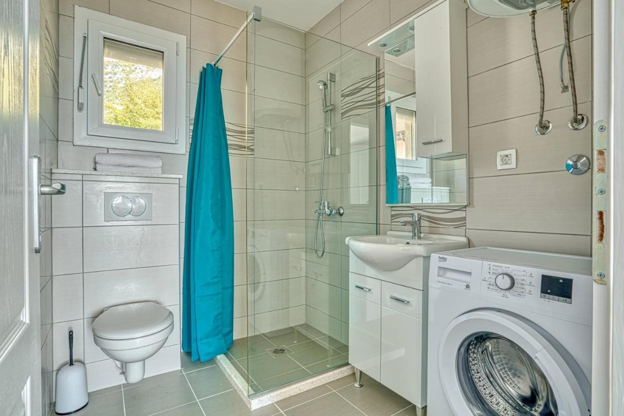 Two Bedroom House With Sea View Maj 불야리차 외부 사진