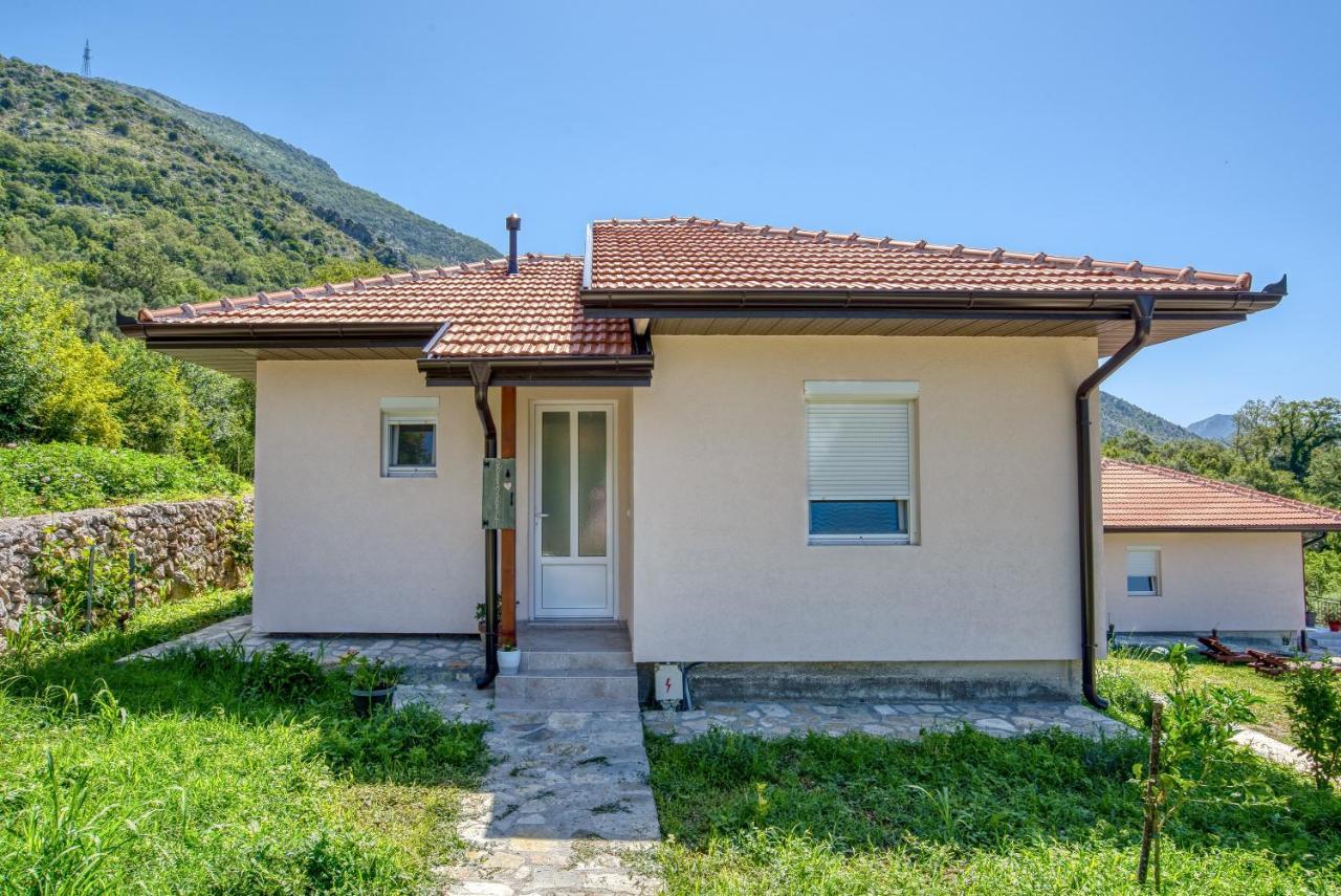 Two Bedroom House With Sea View Maj 불야리차 외부 사진